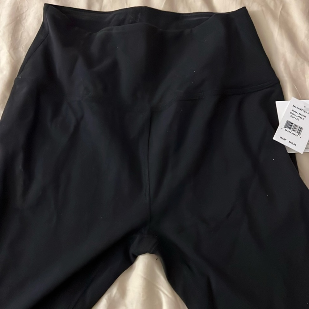 Beyond yoga leggings (with tags)